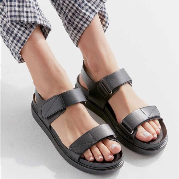 Vagabond | Shoes | Vagabond Shoemakers Erin Strap Sandal In Black | Poshmark